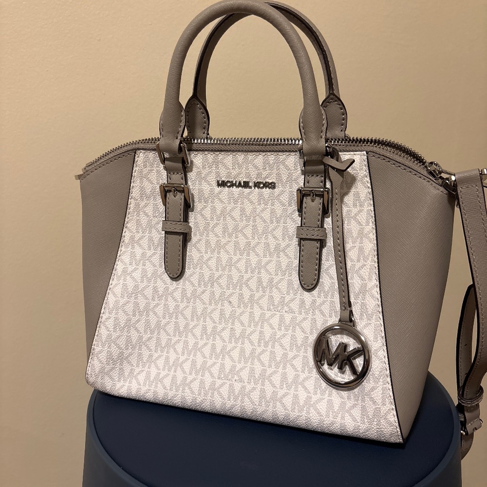 Michael Kors Purse - Picture 1 of 4